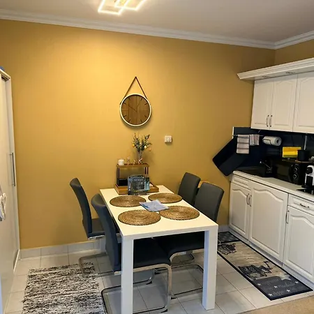 Апартаменты Central Apartman Heviz
